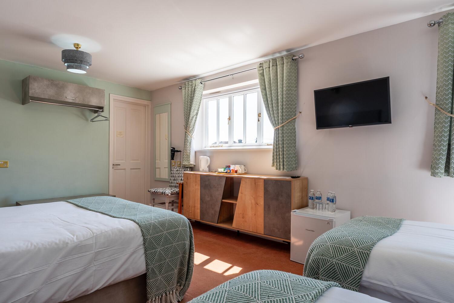 The Evenhill Hotel Кентърбъри Екстериор снимка